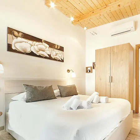 Gli Aranci Bed & Breakfast 4*